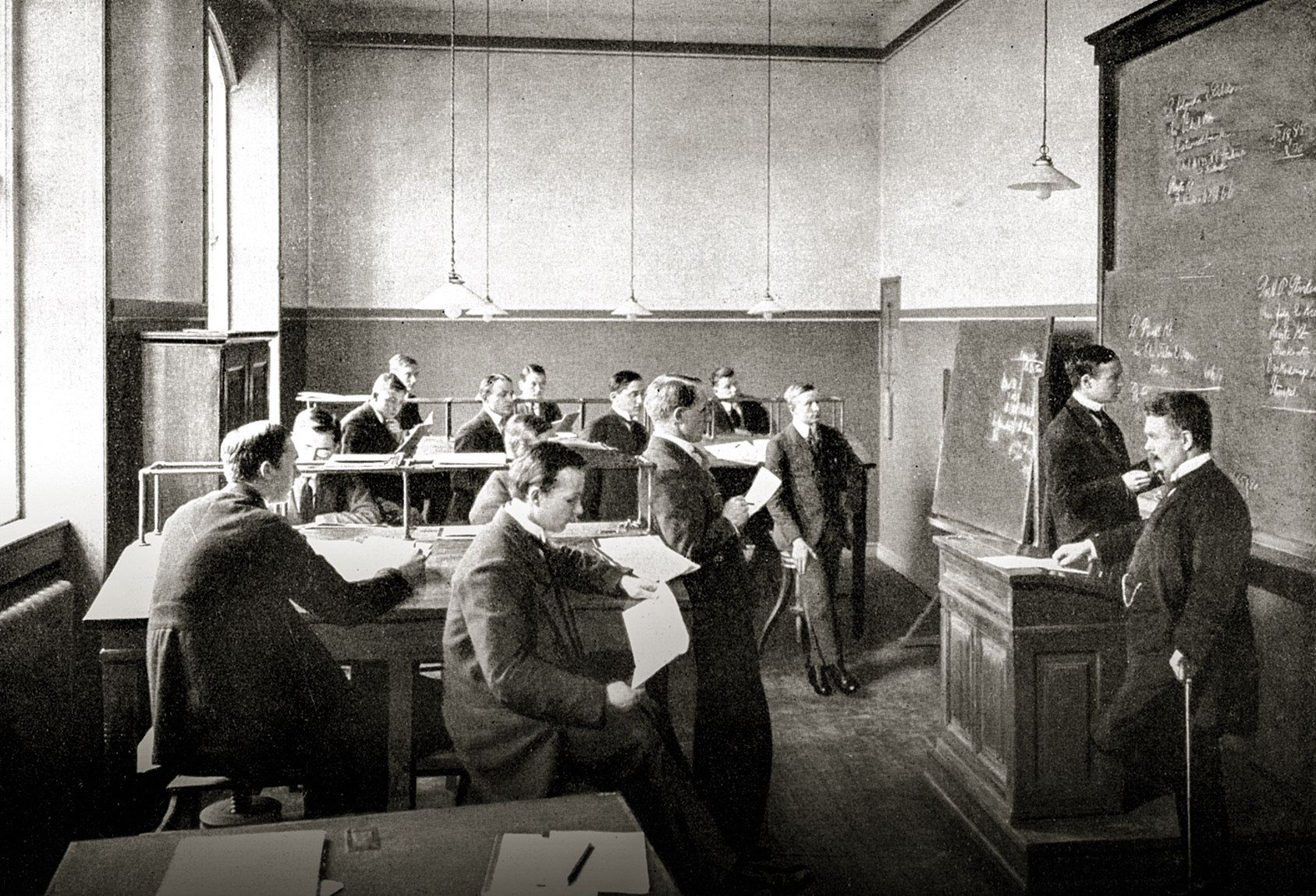 Accountants' class back in 1920s