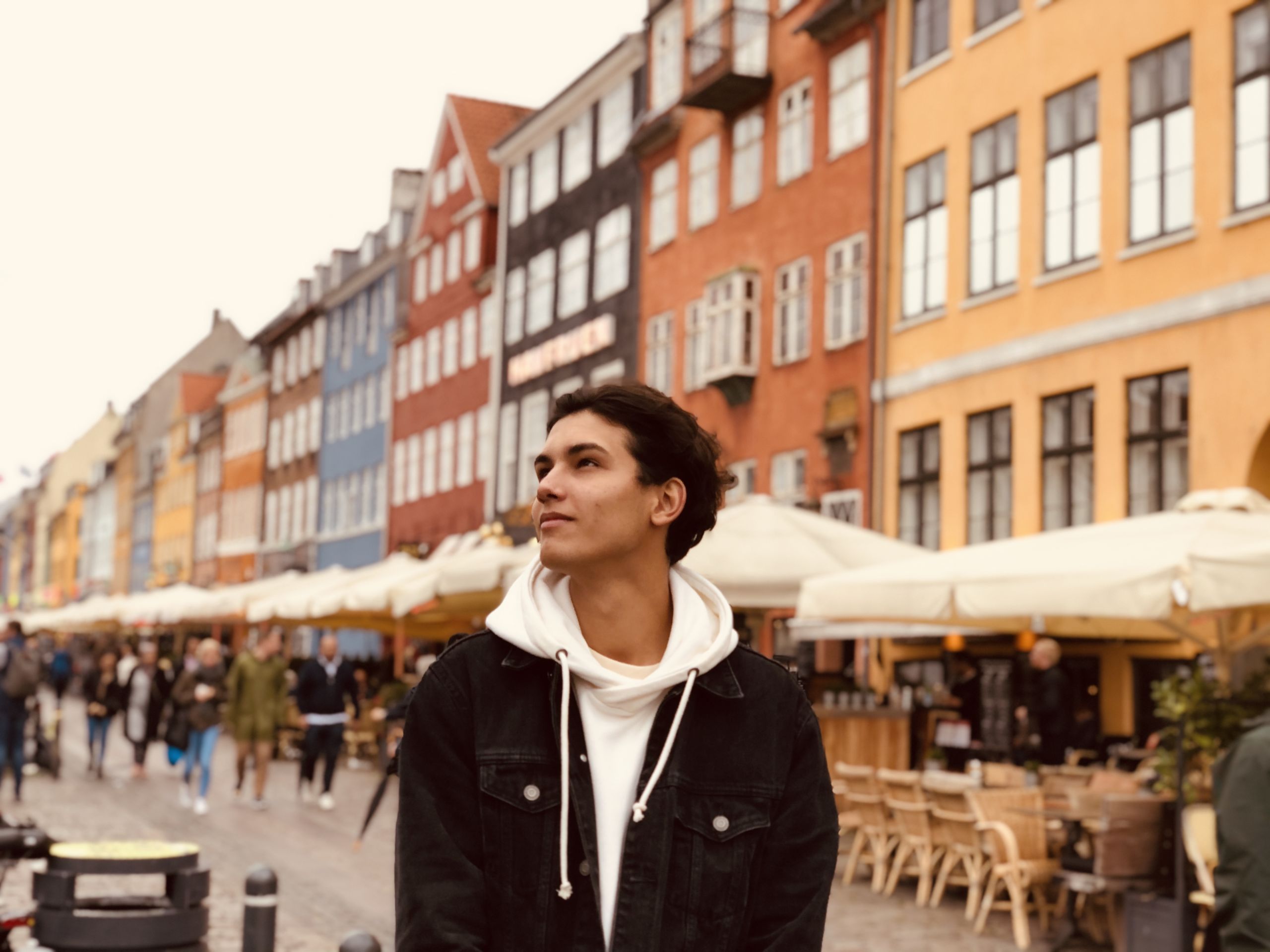 Guy standing in Nyhavn