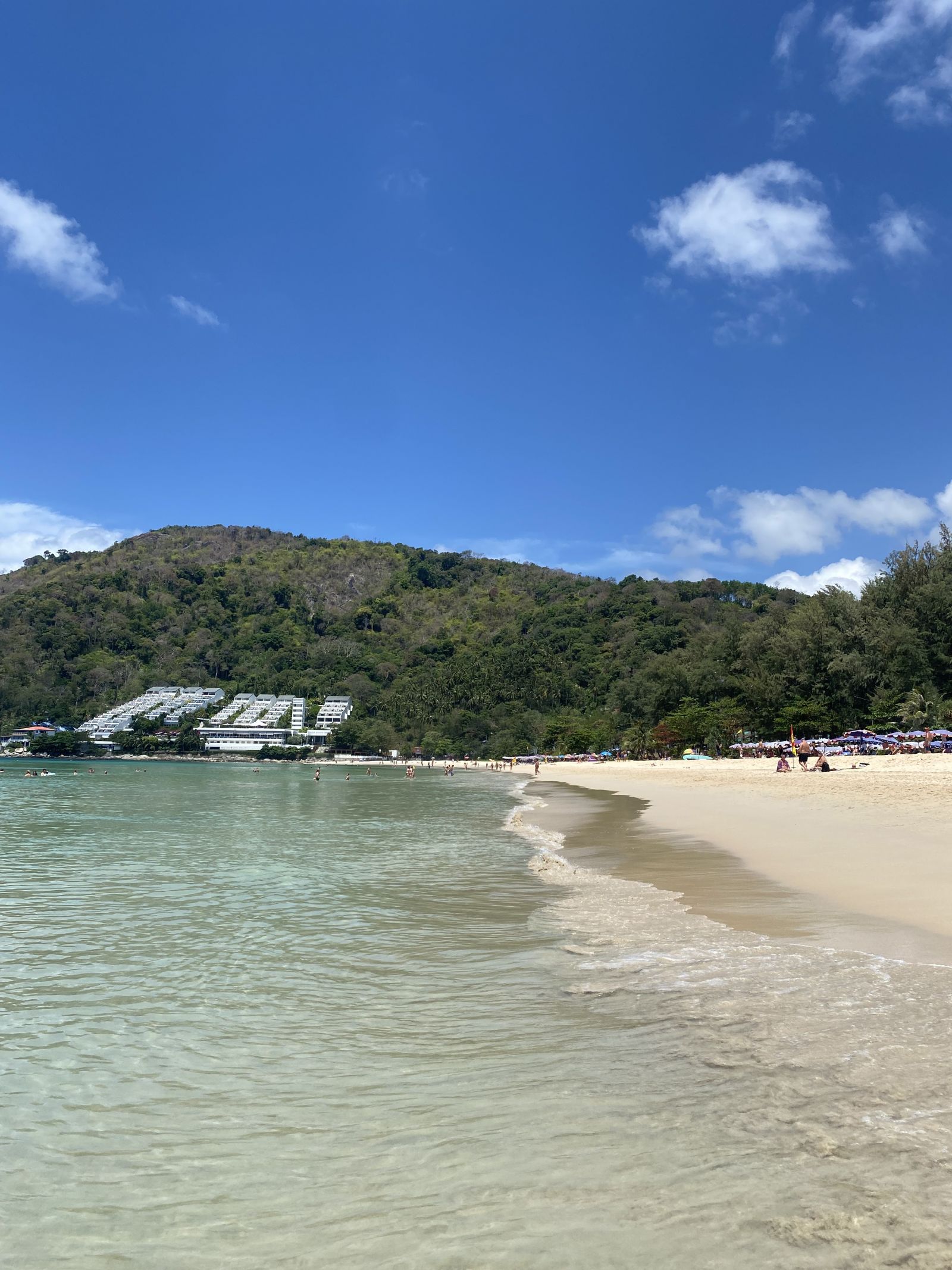 Nai_Harn_beach